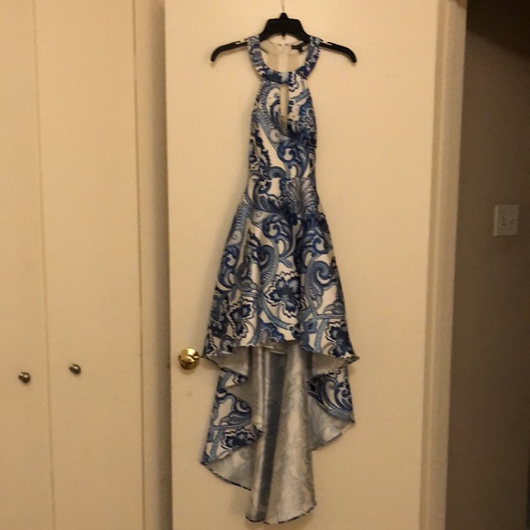 Beautiful hi low dress for a cocktail party - Picture 1 of 6